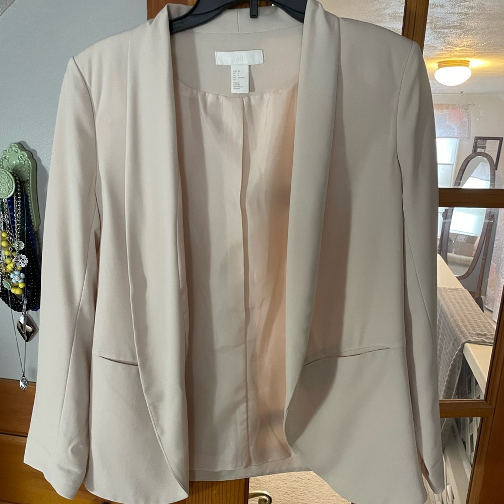H&M cream womens blazer